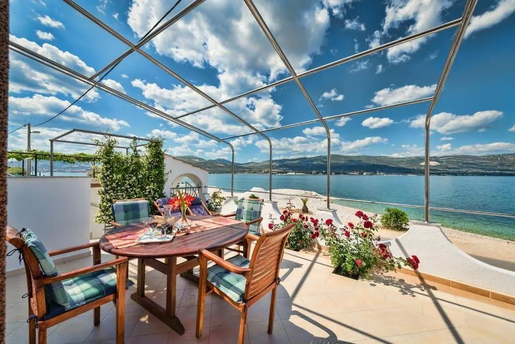 Apartment In Arbanija With Sea View, Terrace, Air Conditioning, Wifi 5138-2 Traù Croazia