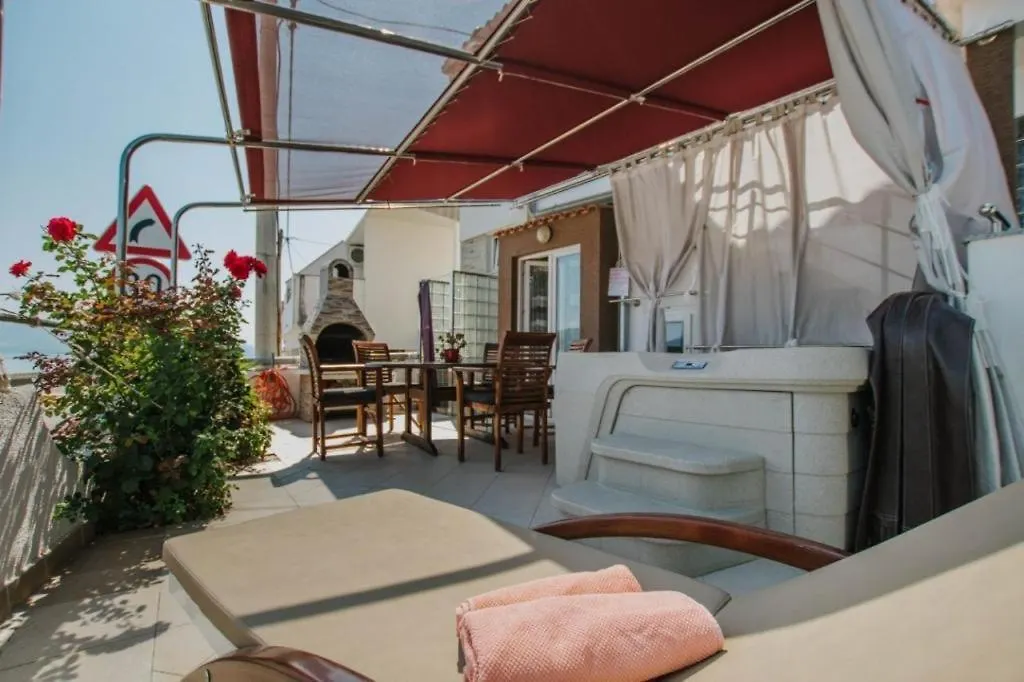 Apartment In Arbanija With Sea View, Terrace, Air Conditioning, Wifi 5138-2 Traù