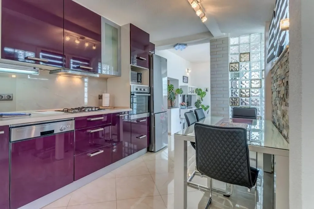 Apartment In Arbanija With Sea View, Terrace, Air Conditioning, Wifi 5138-2 Traù